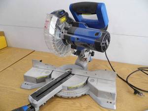 lot 94 image: Kobalt Saw