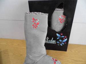 lot 96 image: Ciccia Bella Slipper Boots