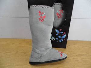 lot 97 image: Ciccia Bella Slipper Boots