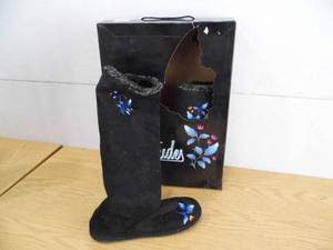 lot 98 image: Ciccia Bella Slipper Boots
