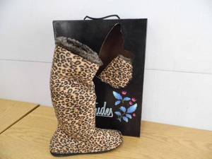 lot 99 image: Ciccia Bella Slipper Boots
