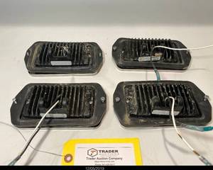 lot 11 image: 12 Volt LED AutomotiveTruckTractor Lights (set of 4)