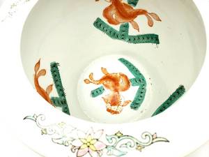 lot 42 image: Vintage 1970s Jardiniere Planter Oriental Floral Bird Goldfish