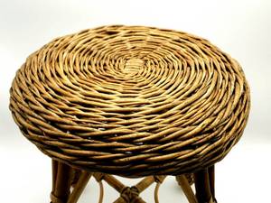 lot 14 image: Vintage Natural Wicker Rattan Stool
