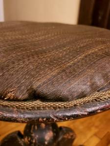 lot 28 image: An Origional R.W Archer & Bros Horse Hair Dentist Stool