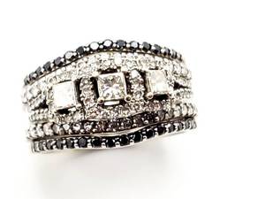 lot 16 image: Dazzling Black and White Diamond Estate Ring in 14k White Gold