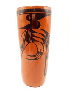 lot 78 image: Beautiful Pueblo Pottery Vase Amazing Motif