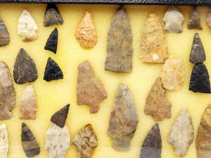 lot 89 image: Group of Native American Arrowheads  Stone Points in Display Case