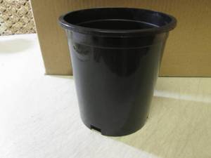 lot 35 image: Lot of 93 Plastic Planters 6 W x 7...