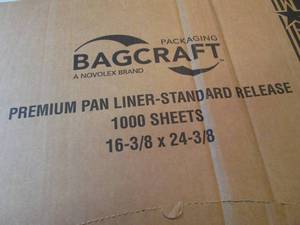 lot 49 image: Box of 1000 Bakery Pan Liners 16 3...