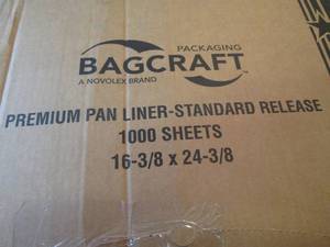 lot 50 image: Box of 1000 Bakery Pan Liners 16 3...