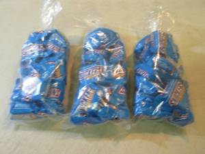 lot 64 image: 3 Bags of Snickers Crisper Fun Size...