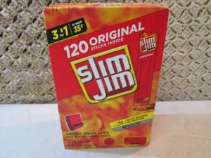 lot 83 image: Box of 120 Original Slim Jim Smoked...