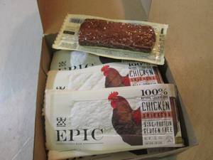 lot 93 image: Box of 12 Chicken Sriracha Bars Bes...