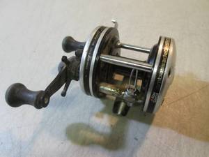 lot 134 image: Abu Garcia Fishing Reel  EC1...