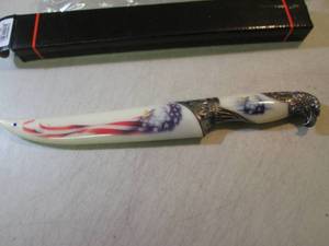 lot 144 image: 13 Patriotic Eagle Knife with Hard...