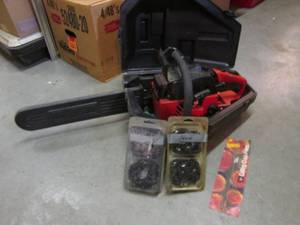 lot 149 image: Craftsman 3.7  18 Chainsaw with C...