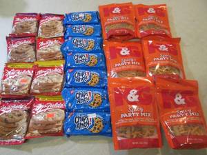 lot 207 image: Assorted Cookies and Party Mix  B-3...