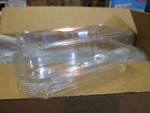 lot 224 image: Case of 250 Clear Hinged Lid Food C...