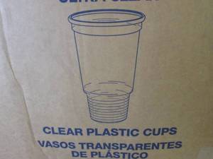 lot 237 image: Case of 500 32 ounce Clear Plastic ...