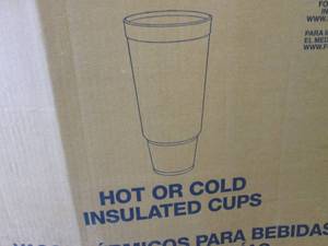 lot 249 image: Case of 300 42 ounce Hot or Cold In...