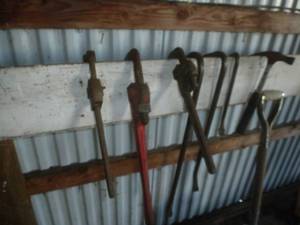 Pipe Wrenches, Wrecking Bars & Hammer