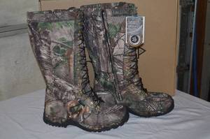 lot 7 image: Sportsmans 225 Boot and Shoe