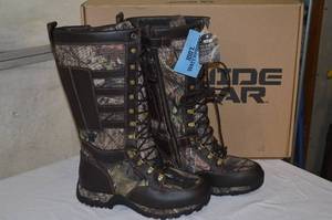 lot 10 image: Sportsmans 225 Boot and Shoe
