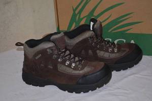 lot 24 image: Sportsmans 225 Boot and Shoe