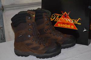 lot 37 image: Sportsmans 225 Boot and Shoe