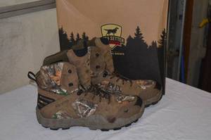 lot 39 image: Sportsmans 225 Boot and Shoe