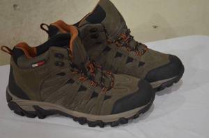 lot 43 image: Sportsmans 225 Boot and Shoe