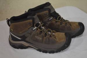 lot 49 image: Sportsmans 225 Boot and Shoe