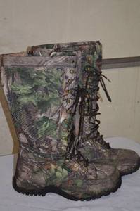 lot 57 image: Sportsmans 225 Boot and Shoe