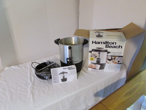 lot 2 image: Hamilton Beach 40 Cup Dispensing Urn