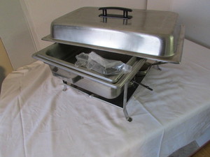 lot 13 image: Stainless Chafing Set