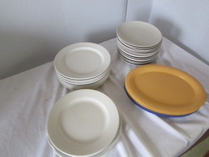 lot 35 image: Dinner Plates and Platers