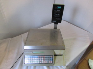 lot 40 image: Hobart Meat Scale