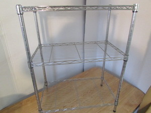 lot 42 image: Small HDX Rack