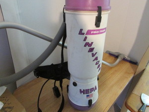 lot 45 image: Commercial Vacuum