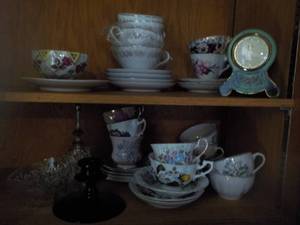 lot 189 image: Cups & Saucers with Additional Glas...
