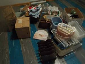 lot 196 image: Lot of Misc. Housewares, Vintage Pr...