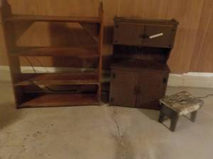 lot 209 image: Bookcase & Storage Cabinet...