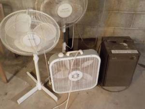lot 214 image: Fans & Coolerator...