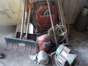 lot 2 image: Lincoln 225 Welding Unit With Mask,...