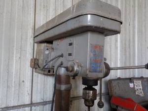 lot 9 image: K-T Industrial Tools 5 Speed Drill ...