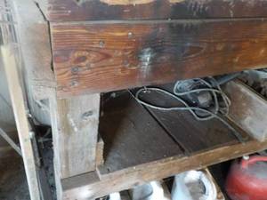 lot 11 image: 20 X 39 All Wood Work Bench Buye...