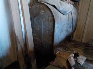 lot 40 image: Tank, Wood, and Other Items Picture...