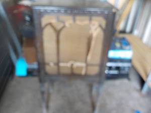 lot 70 image: Vintage Radio Box- See Photos Some...