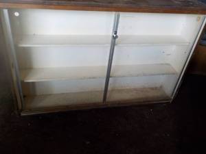 lot 71 image: Large Lockable Display Cabinets (5 ...